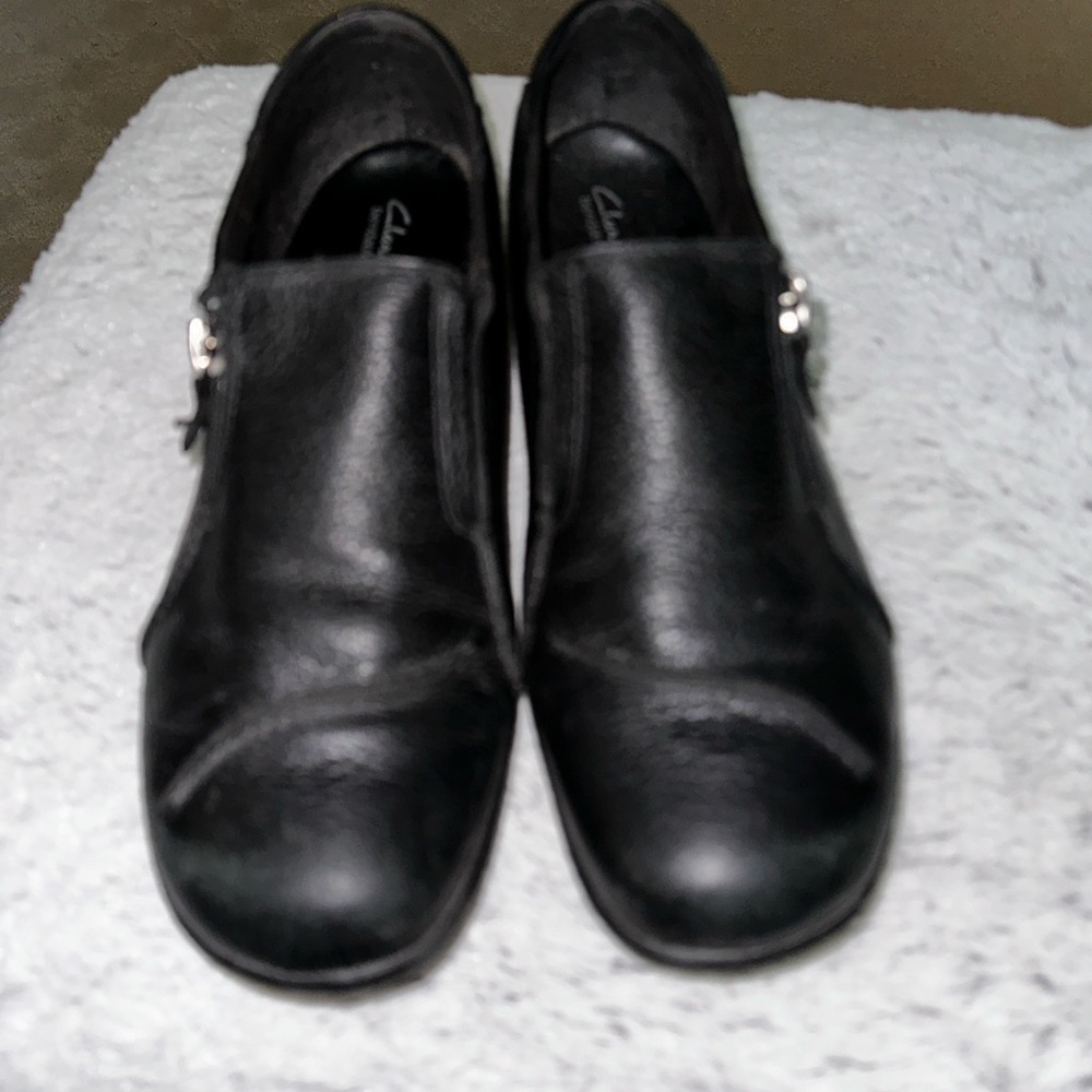 Clark black size 10 flat flex fit shoes.